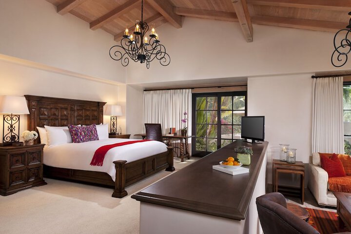 Rancho Valencia King Size Bed